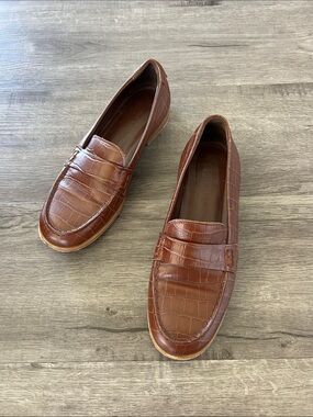 Jenni Kayne Croc-Embossed Leather Penny Loafers in Brown